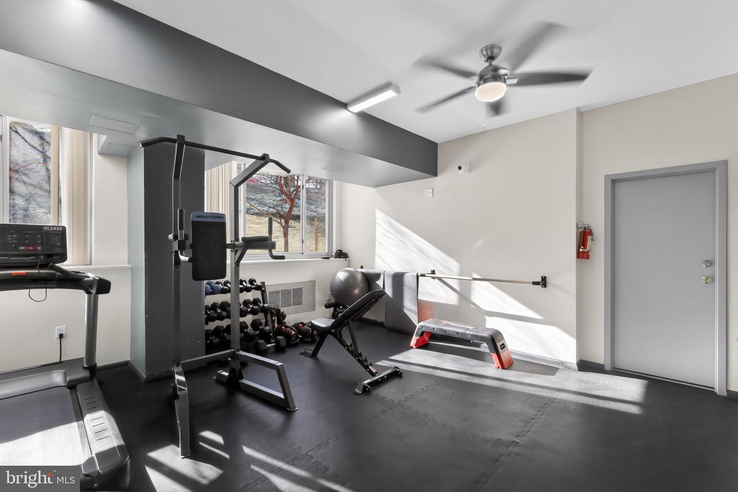 4200 CATHEDRAL AVE NW #1001, WASHINGTON, District Of Columbia 20016, 2 Bedrooms Bedrooms, 5 Rooms Rooms,1 BathroomBathrooms,Residential,For sale,4200 CATHEDRAL AVE NW #1001,DCDC2248142 MLS # DCDC2248142