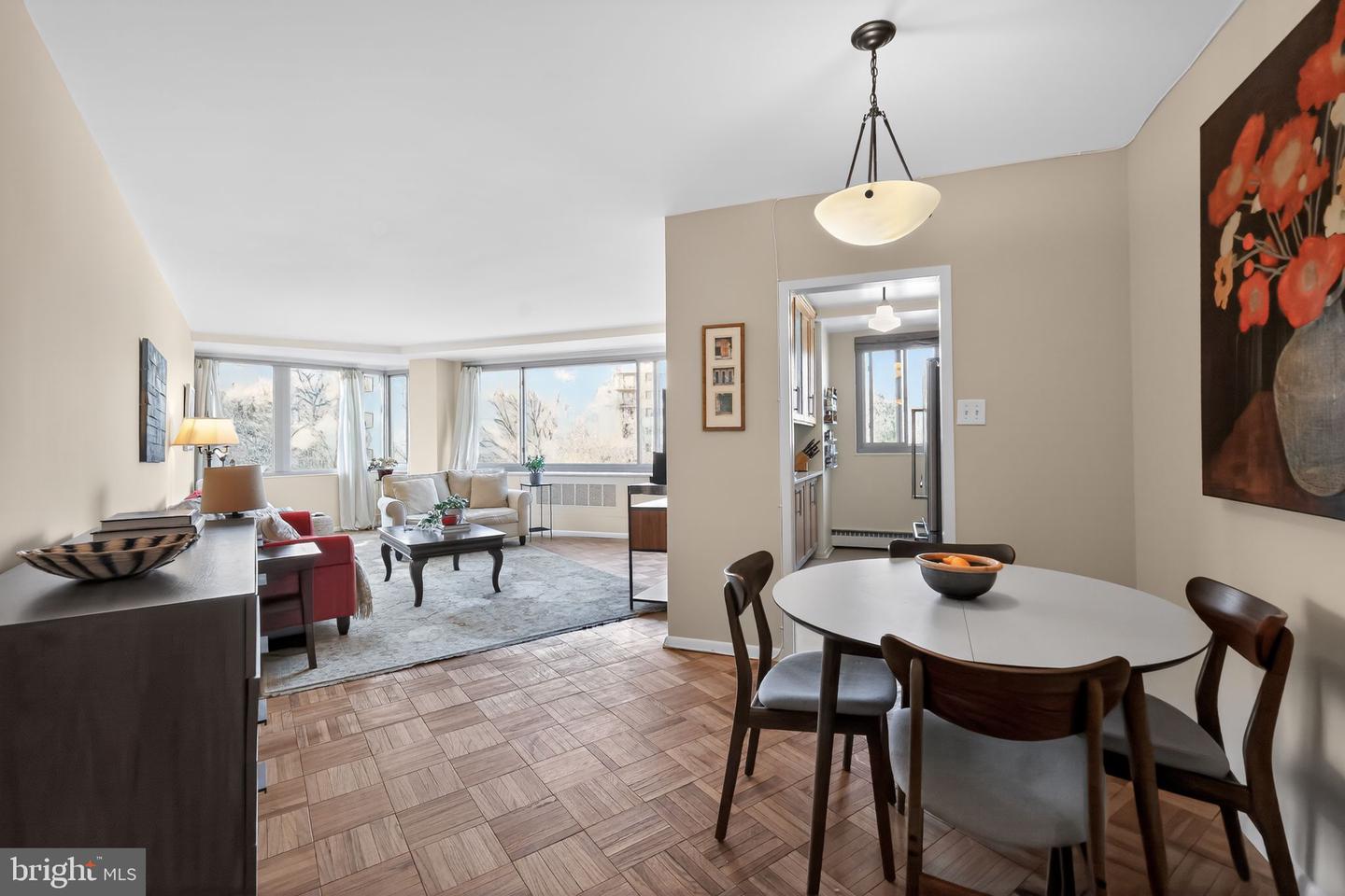 4200 CATHEDRAL AVE NW #1001, WASHINGTON, District Of Columbia 20016, 2 Bedrooms Bedrooms, 5 Rooms Rooms,1 BathroomBathrooms,Residential,For sale,4200 CATHEDRAL AVE NW #1001,DCDC2248142 MLS # DCDC2248142