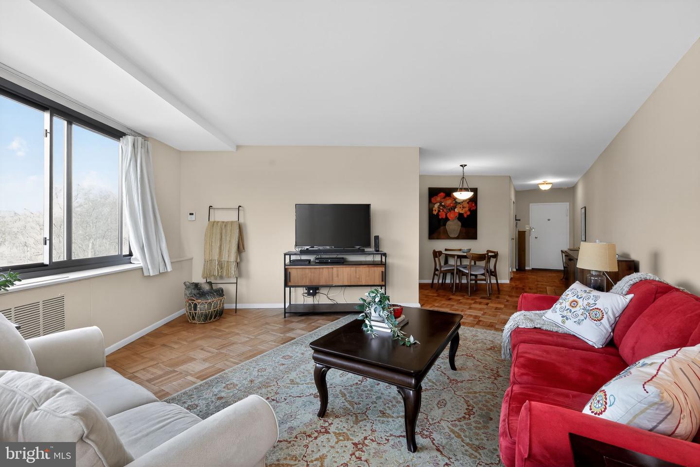4200 CATHEDRAL AVE NW #1001, WASHINGTON, District Of Columbia 20016, 2 Bedrooms Bedrooms, 5 Rooms Rooms,1 BathroomBathrooms,Residential,For sale,4200 CATHEDRAL AVE NW #1001,DCDC2248142 MLS # DCDC2248142