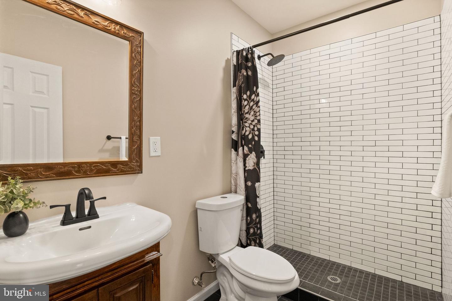 11863 BENTON LAKE RD, BRISTOW, Virginia 20136, 3 Bedrooms Bedrooms, ,3 BathroomsBathrooms,Residential,For sale,11863 BENTON LAKE RD,VAPW2113440 MLS # VAPW2113440