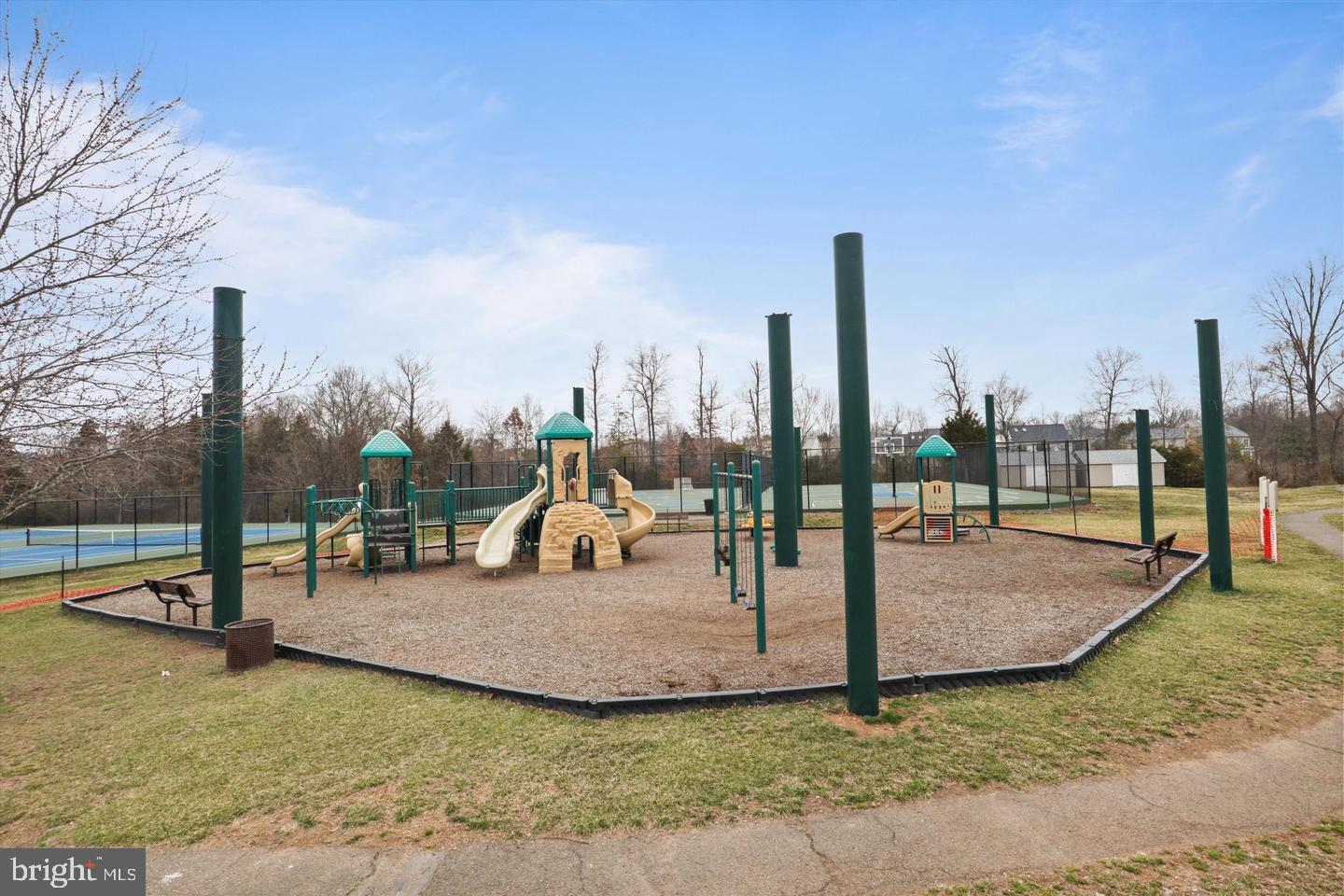 11863 BENTON LAKE RD, BRISTOW, Virginia 20136, 3 Bedrooms Bedrooms, ,3 BathroomsBathrooms,Residential,For sale,11863 BENTON LAKE RD,VAPW2113440 MLS # VAPW2113440