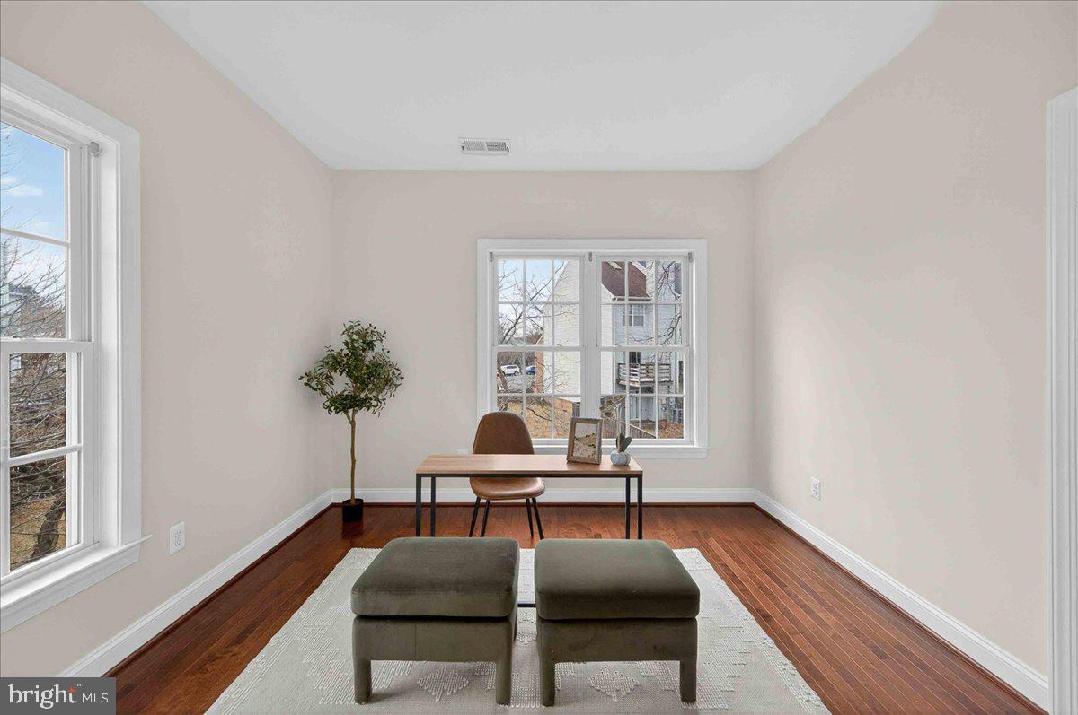 2081 HUTCHISON GROVE CT, FALLS CHURCH, Virginia 22043, 3 Bedrooms Bedrooms, ,2 BathroomsBathrooms,Residential,For sale,2081 HUTCHISON GROVE CT,VAFX2293160 MLS # VAFX2293160