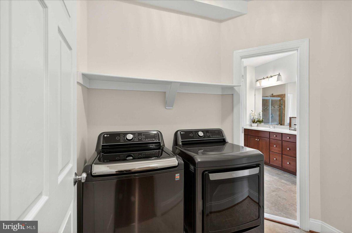 2081 HUTCHISON GROVE CT, FALLS CHURCH, Virginia 22043, 3 Bedrooms Bedrooms, ,2 BathroomsBathrooms,Residential,For sale,2081 HUTCHISON GROVE CT,VAFX2293160 MLS # VAFX2293160