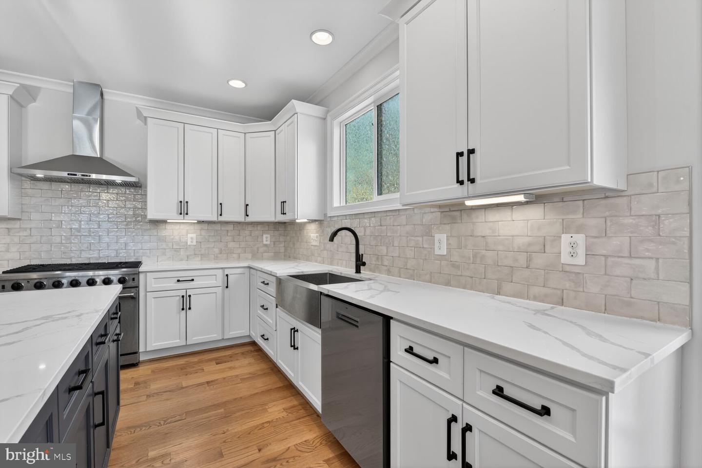 7405 STORM CT, FALLS CHURCH, Virginia 22043, 5 Bedrooms Bedrooms, ,5 BathroomsBathrooms,Residential,For sale,7405 STORM CT,VAFX2293208 MLS # VAFX2293208