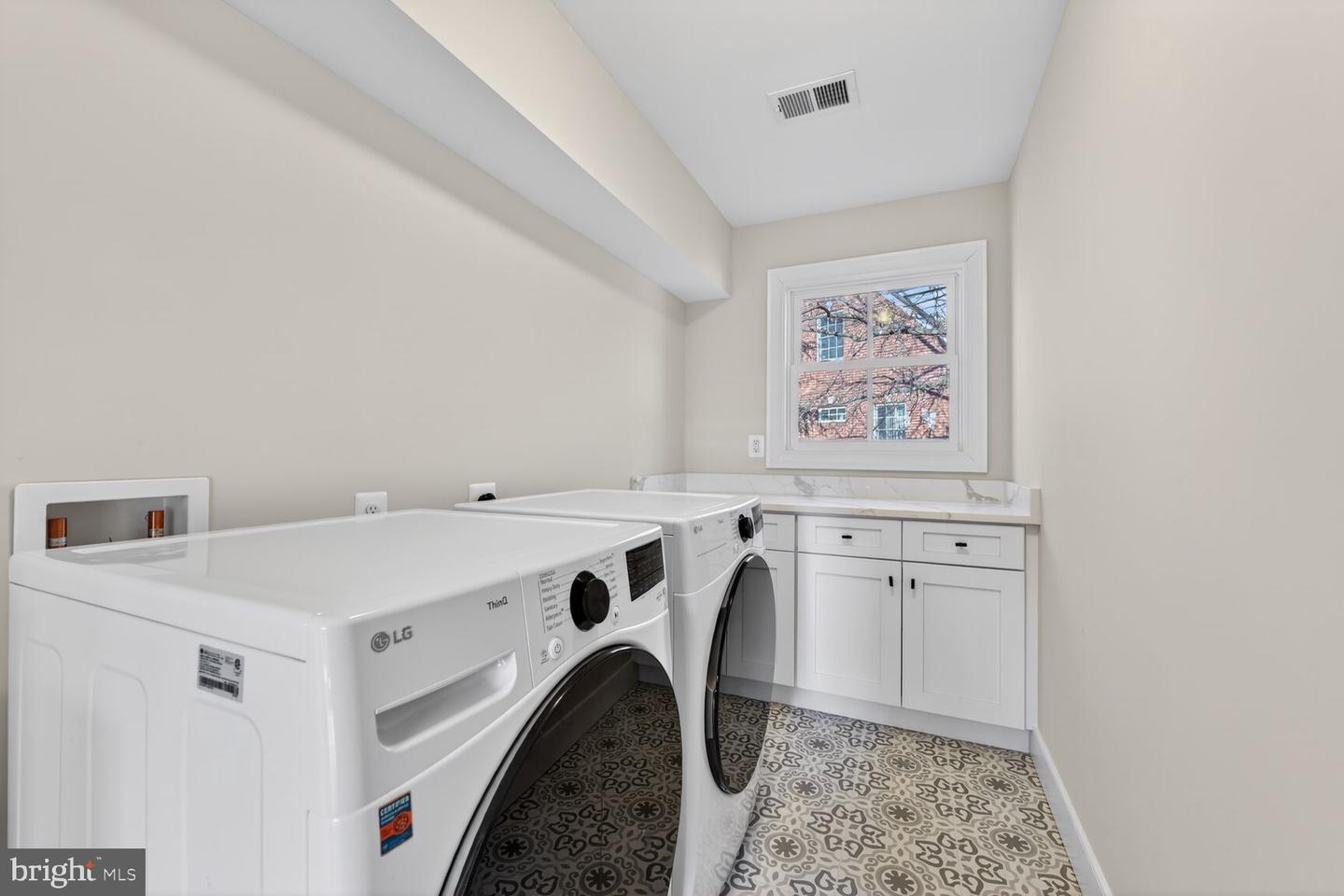 7405 STORM CT, FALLS CHURCH, Virginia 22043, 5 Bedrooms Bedrooms, ,5 BathroomsBathrooms,Residential,For sale,7405 STORM CT,VAFX2293208 MLS # VAFX2293208