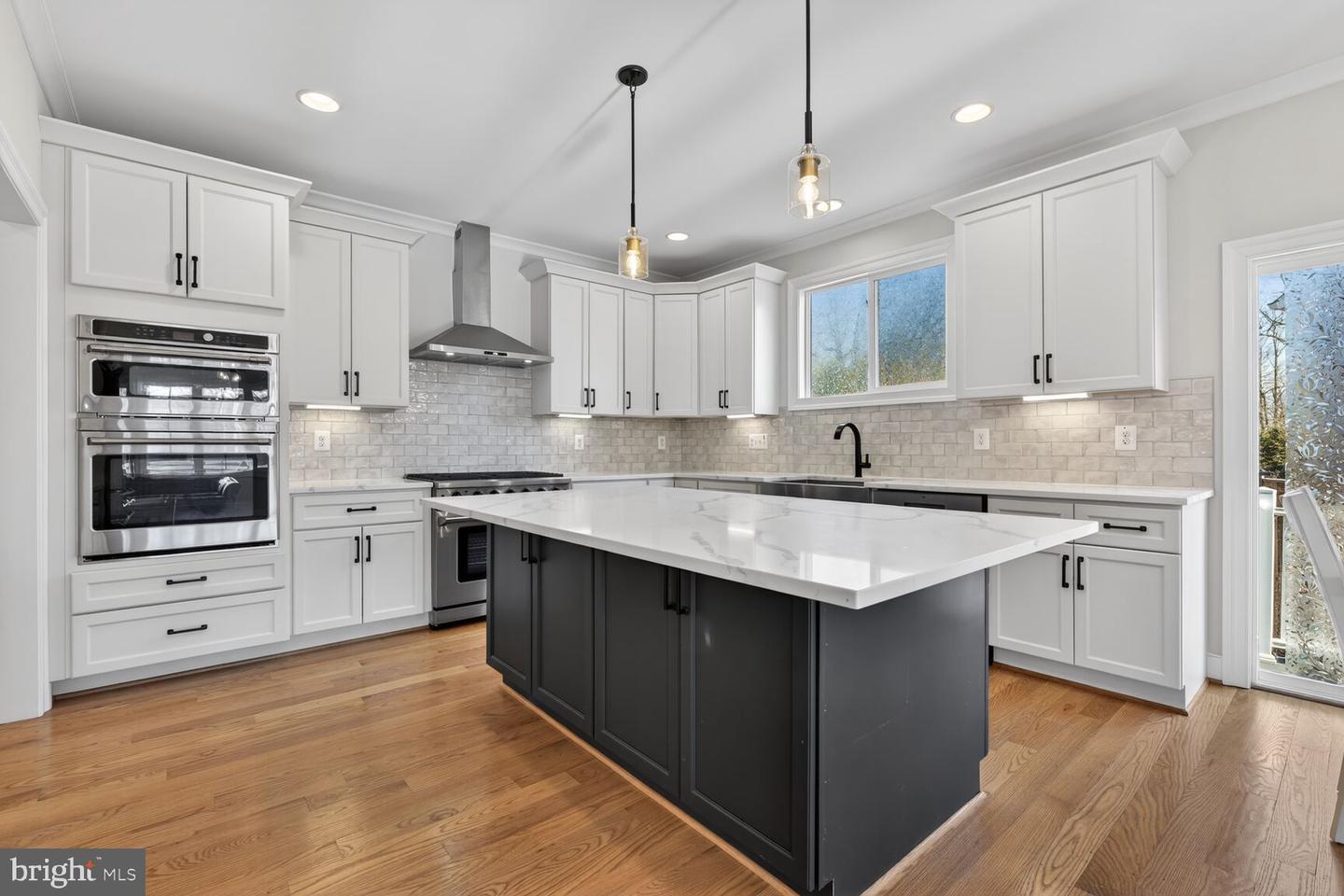 7405 STORM CT, FALLS CHURCH, Virginia 22043, 5 Bedrooms Bedrooms, ,5 BathroomsBathrooms,Residential,For sale,7405 STORM CT,VAFX2293208 MLS # VAFX2293208