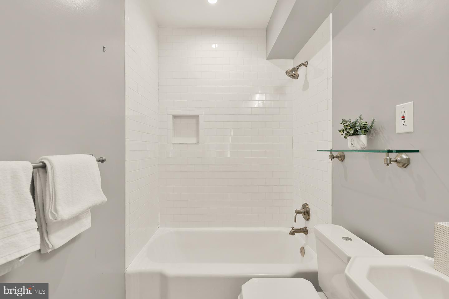 1561 33RD ST NW, WASHINGTON, District Of Columbia 20007, 3 Bedrooms Bedrooms, ,3 BathroomsBathrooms,Residential,For sale,1561 33RD ST NW,DCDC2248022 MLS # DCDC2248022