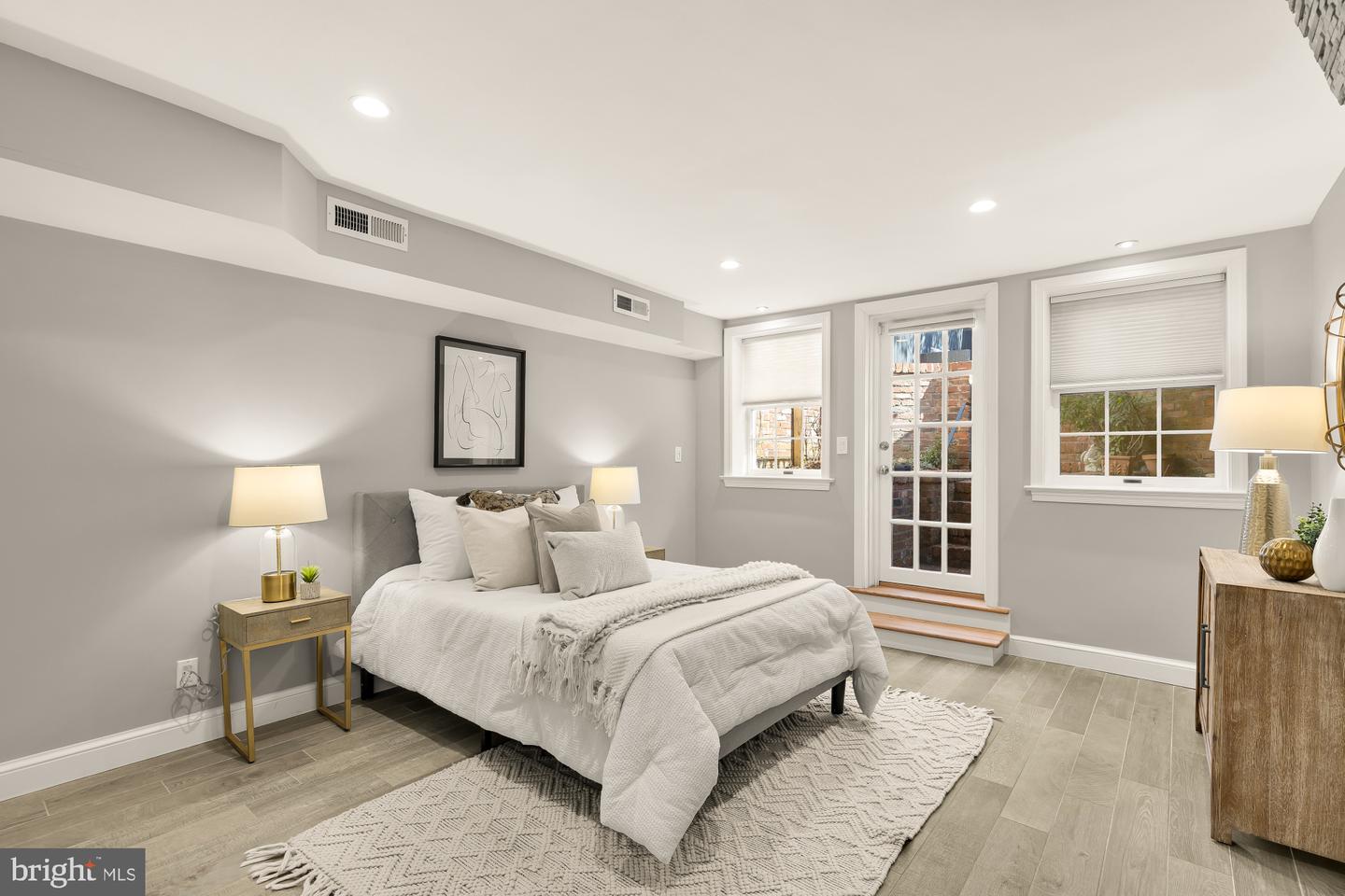 1561 33RD ST NW, WASHINGTON, District Of Columbia 20007, 3 Bedrooms Bedrooms, ,3 BathroomsBathrooms,Residential,For sale,1561 33RD ST NW,DCDC2248022 MLS # DCDC2248022