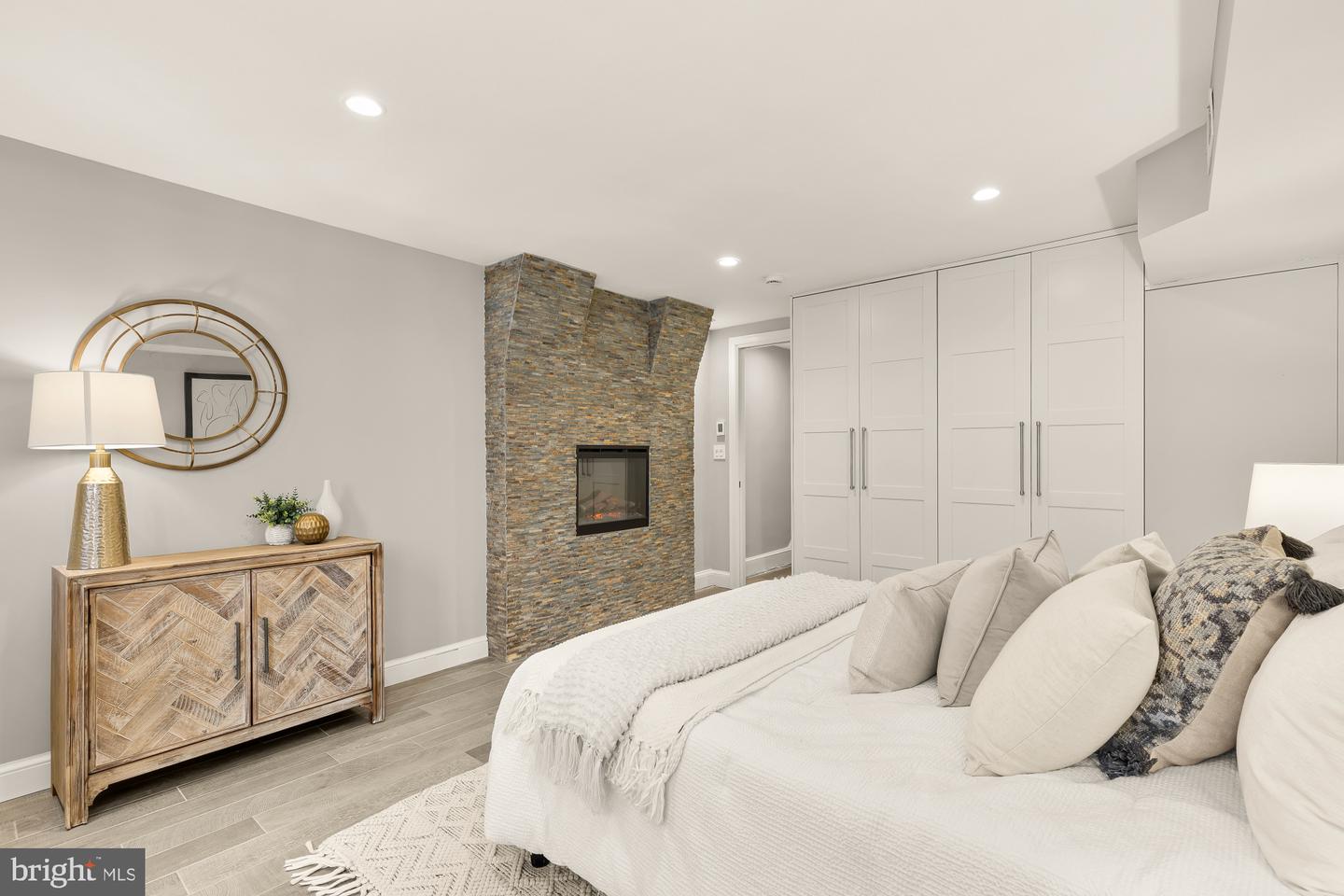 1561 33RD ST NW, WASHINGTON, District Of Columbia 20007, 3 Bedrooms Bedrooms, ,3 BathroomsBathrooms,Residential,For sale,1561 33RD ST NW,DCDC2248022 MLS # DCDC2248022