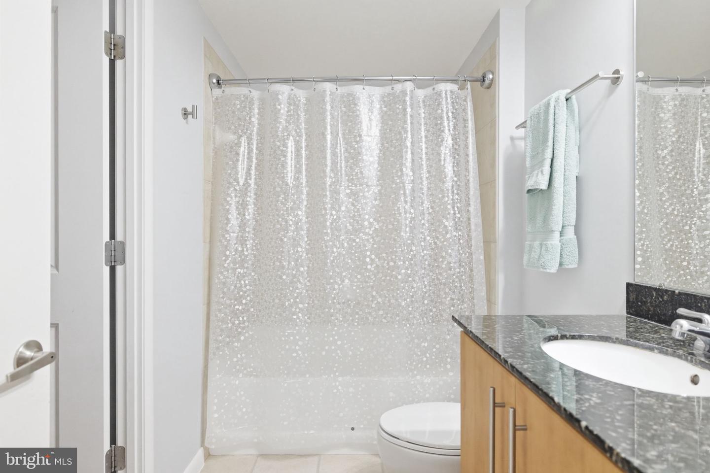 1021 N GARFIELD ST #404, ARLINGTON, Virginia 22201, 1 Bedroom Bedrooms, ,1 BathroomBathrooms,Residential,For sale,1021 N GARFIELD ST #404,VAAR2069384 MLS # VAAR2069384