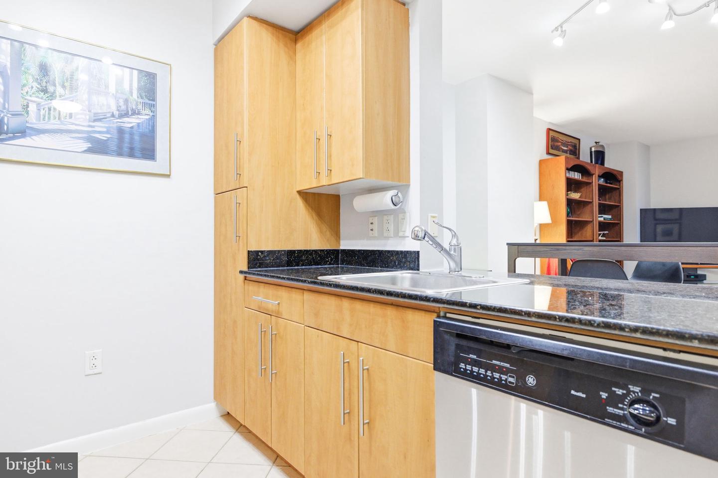 1021 N GARFIELD ST #404, ARLINGTON, Virginia 22201, 1 Bedroom Bedrooms, ,1 BathroomBathrooms,Residential,For sale,1021 N GARFIELD ST #404,VAAR2069384 MLS # VAAR2069384