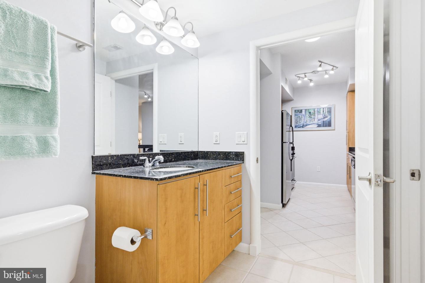 1021 N GARFIELD ST #404, ARLINGTON, Virginia 22201, 1 Bedroom Bedrooms, ,1 BathroomBathrooms,Residential,For sale,1021 N GARFIELD ST #404,VAAR2069384 MLS # VAAR2069384