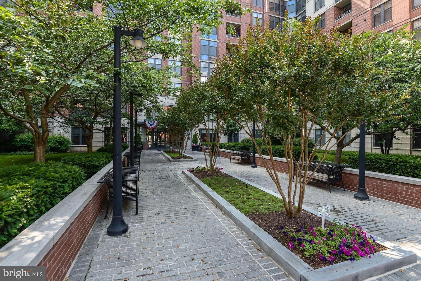 1021 N GARFIELD ST #404, ARLINGTON, Virginia 22201, 1 Bedroom Bedrooms, ,1 BathroomBathrooms,Residential,For sale,1021 N GARFIELD ST #404,VAAR2069384 MLS # VAAR2069384