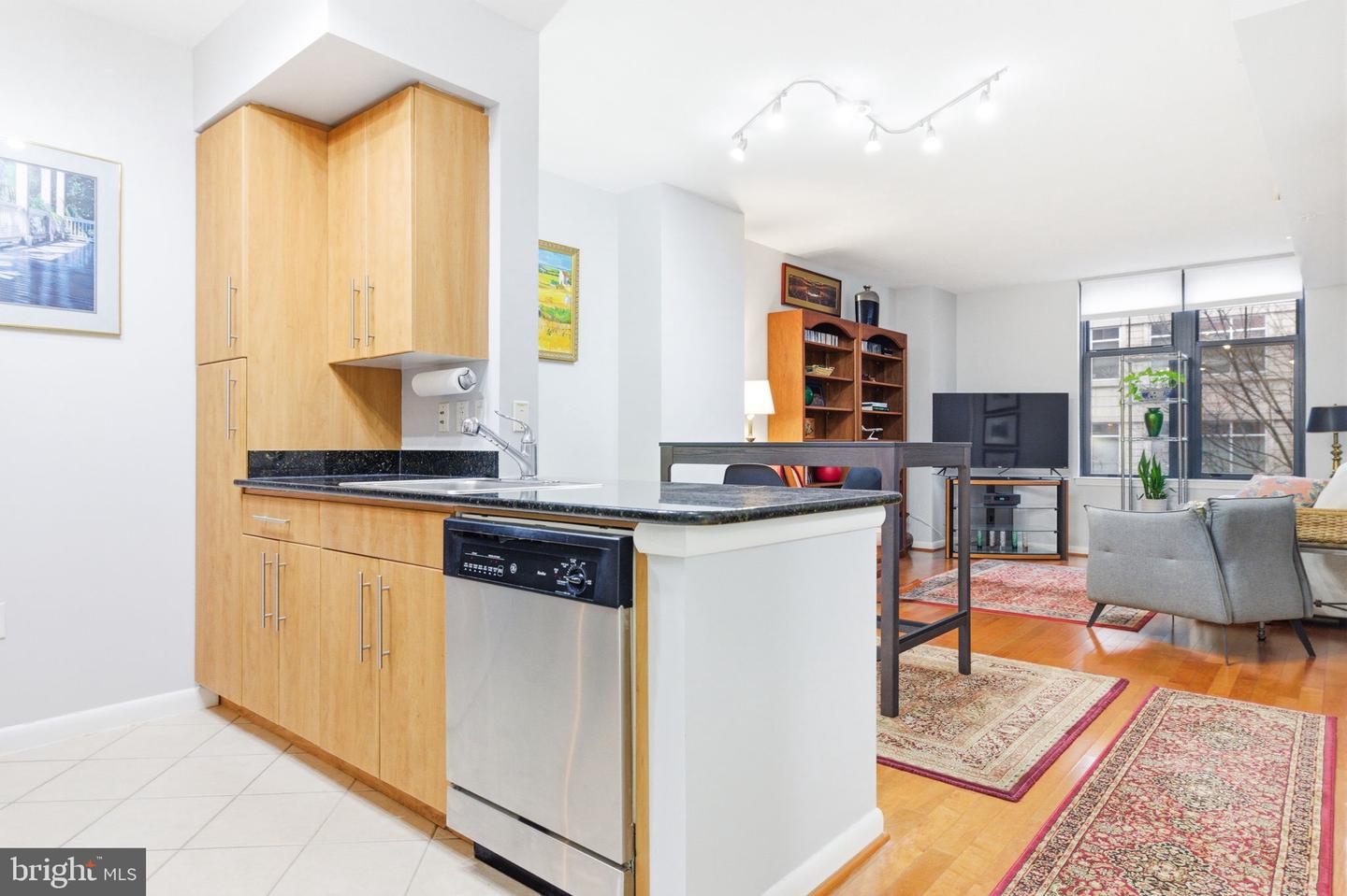 1021 N GARFIELD ST #404, ARLINGTON, Virginia 22201, 1 Bedroom Bedrooms, ,1 BathroomBathrooms,Residential,For sale,1021 N GARFIELD ST #404,VAAR2069384 MLS # VAAR2069384