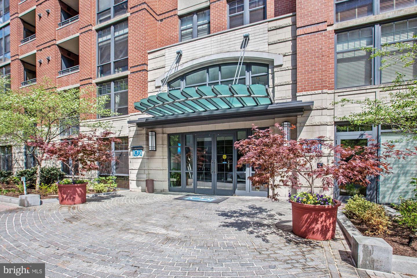 1021 N GARFIELD ST #404, ARLINGTON, Virginia 22201, 1 Bedroom Bedrooms, ,1 BathroomBathrooms,Residential,For sale,1021 N GARFIELD ST #404,VAAR2069384 MLS # VAAR2069384