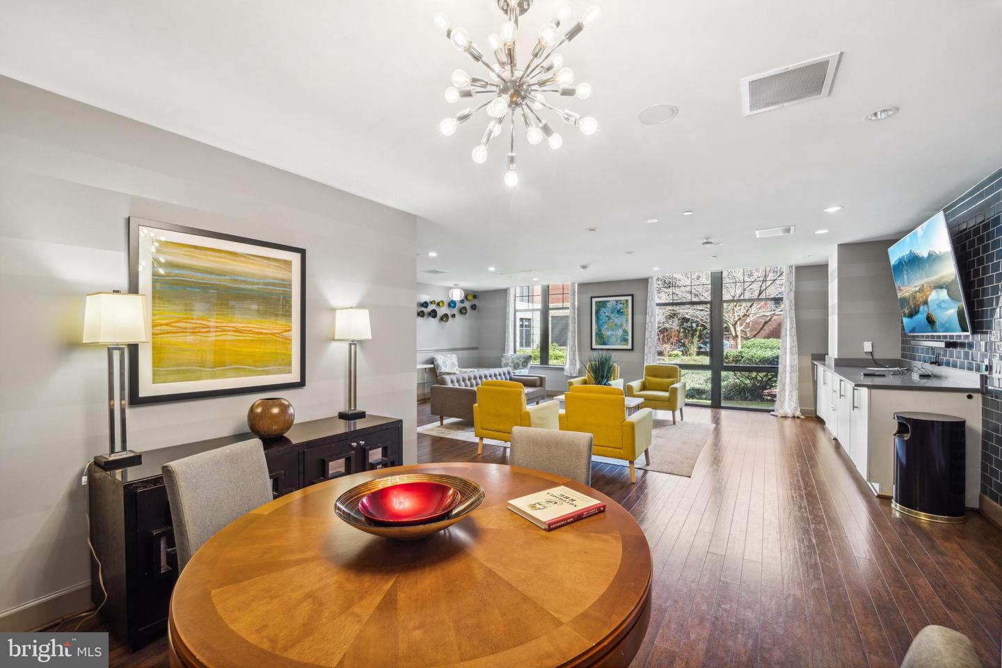 1021 N GARFIELD ST #404, ARLINGTON, Virginia 22201, 1 Bedroom Bedrooms, ,1 BathroomBathrooms,Residential,For sale,1021 N GARFIELD ST #404,VAAR2069384 MLS # VAAR2069384