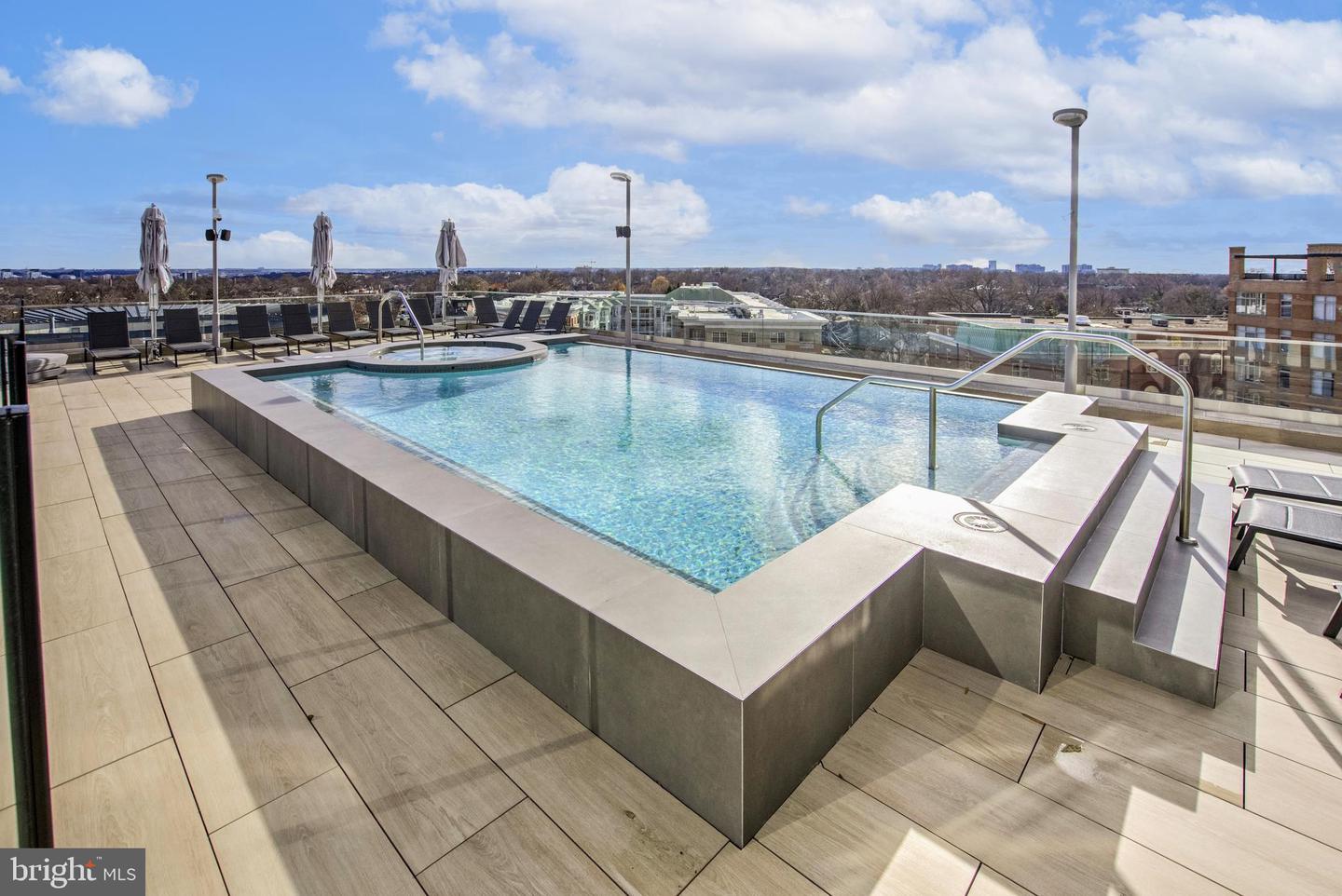 1021 N GARFIELD ST #404, ARLINGTON, Virginia 22201, 1 Bedroom Bedrooms, ,1 BathroomBathrooms,Residential,For sale,1021 N GARFIELD ST #404,VAAR2069384 MLS # VAAR2069384