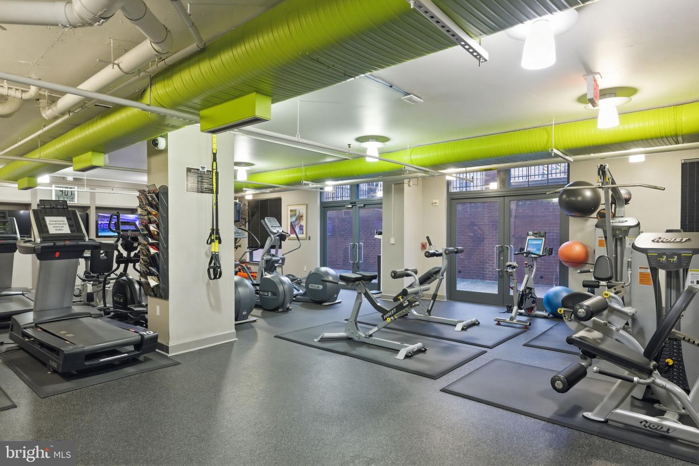 1021 N GARFIELD ST #404, ARLINGTON, Virginia 22201, 1 Bedroom Bedrooms, ,1 BathroomBathrooms,Residential,For sale,1021 N GARFIELD ST #404,VAAR2069384 MLS # VAAR2069384