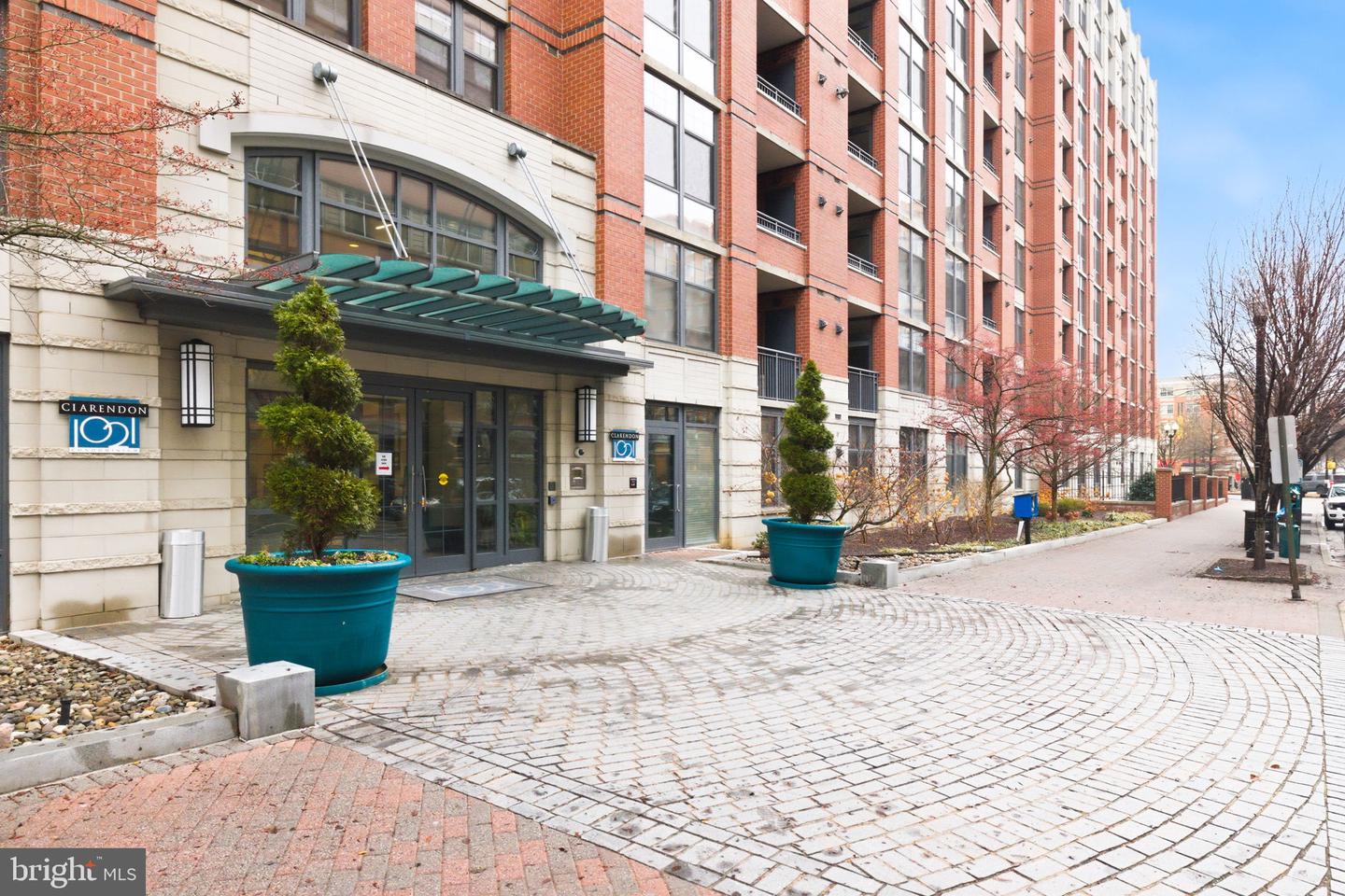 1021 N GARFIELD ST #404, ARLINGTON, Virginia 22201, 1 Bedroom Bedrooms, ,1 BathroomBathrooms,Residential,For sale,1021 N GARFIELD ST #404,VAAR2069384 MLS # VAAR2069384