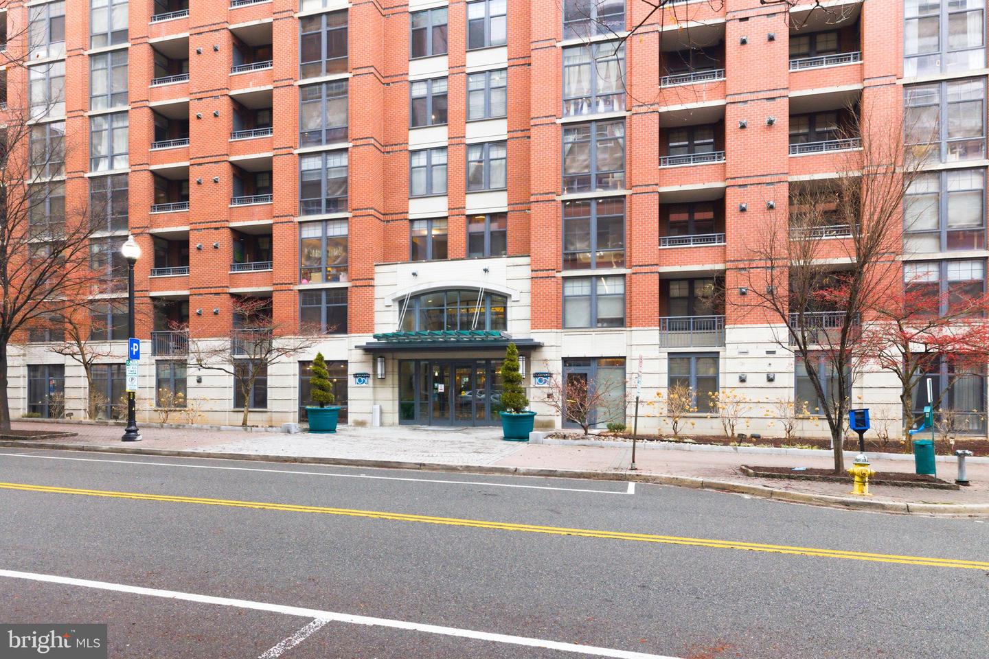 1021 N GARFIELD ST #404, ARLINGTON, Virginia 22201, 1 Bedroom Bedrooms, ,1 BathroomBathrooms,Residential,For sale,1021 N GARFIELD ST #404,VAAR2069384 MLS # VAAR2069384