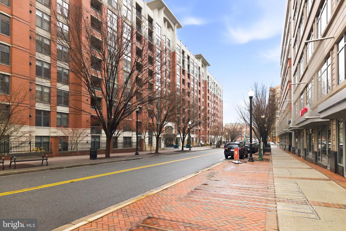 1021 N GARFIELD ST #404, ARLINGTON, Virginia 22201, 1 Bedroom Bedrooms, ,1 BathroomBathrooms,Residential,For sale,1021 N GARFIELD ST #404,VAAR2069384 MLS # VAAR2069384