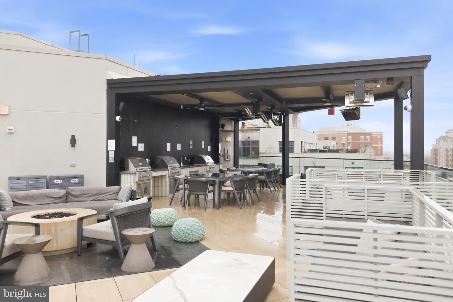 1021 N GARFIELD ST #404, ARLINGTON, Virginia 22201, 1 Bedroom Bedrooms, ,1 BathroomBathrooms,Residential,For sale,1021 N GARFIELD ST #404,VAAR2069384 MLS # VAAR2069384