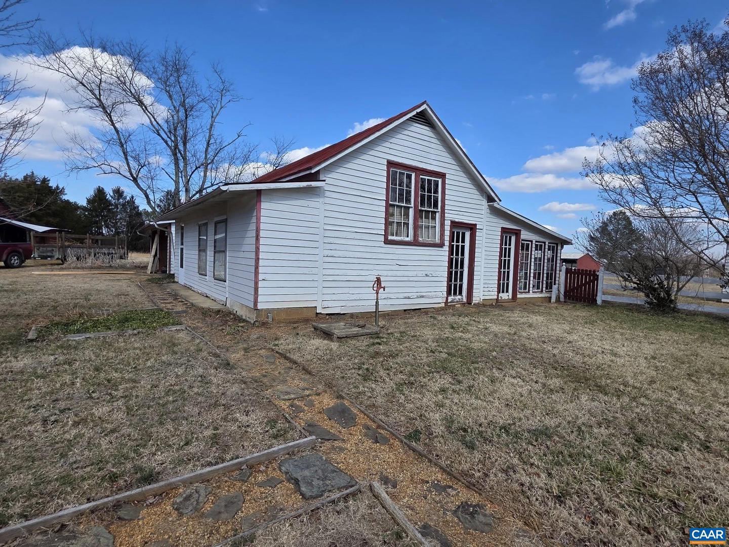 9451 BLACK WALNUT RUN RD, RHOADESVILLE, Virginia 22542, 4 Bedrooms Bedrooms, ,2 BathroomsBathrooms,Residential,For sale,9451 BLACK WALNUT RUN RD,673758 MLS # 673758