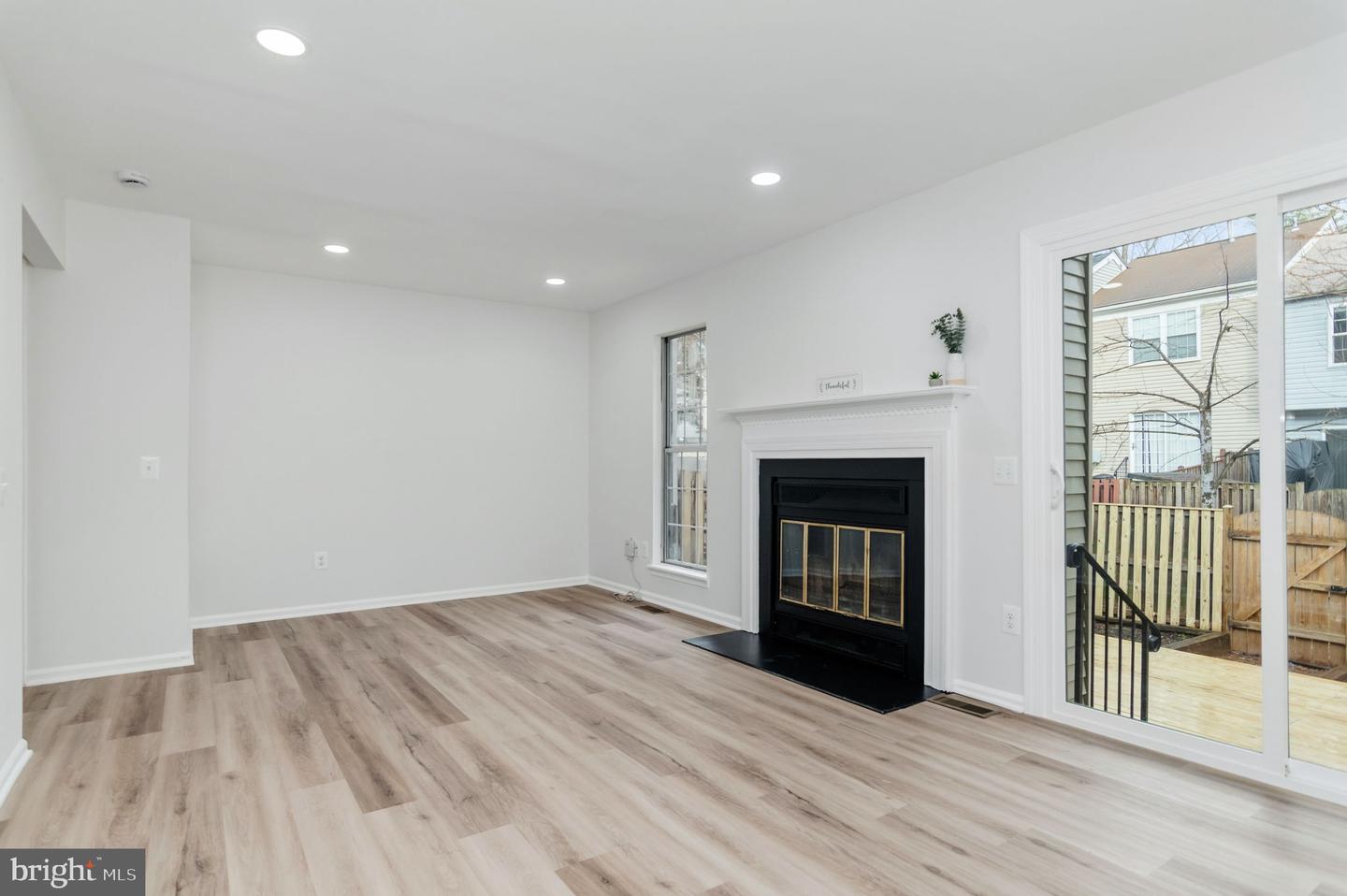 14816 MILLICENT CT, CENTREVILLE, Virginia 20120, 3 Bedrooms Bedrooms, ,3 BathroomsBathrooms,Residential,For sale,14816 MILLICENT CT,VAFX2293224 MLS # VAFX2293224