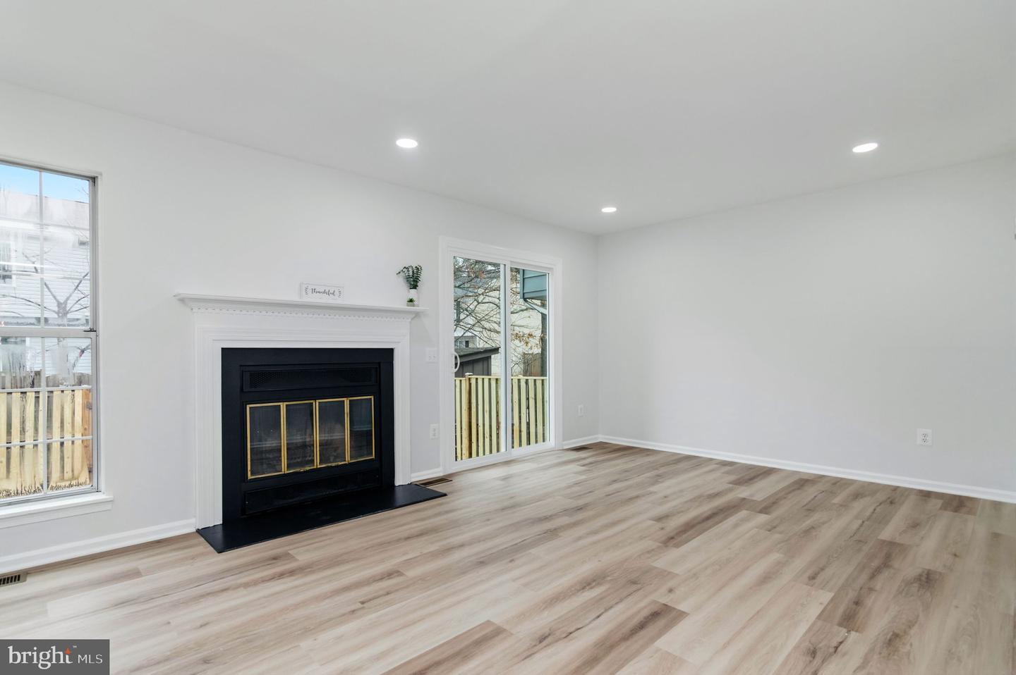 14816 MILLICENT CT, CENTREVILLE, Virginia 20120, 3 Bedrooms Bedrooms, ,3 BathroomsBathrooms,Residential,For sale,14816 MILLICENT CT,VAFX2293224 MLS # VAFX2293224