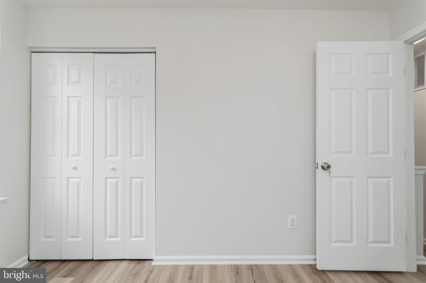 14816 MILLICENT CT, CENTREVILLE, Virginia 20120, 3 Bedrooms Bedrooms, ,3 BathroomsBathrooms,Residential,For sale,14816 MILLICENT CT,VAFX2293224 MLS # VAFX2293224