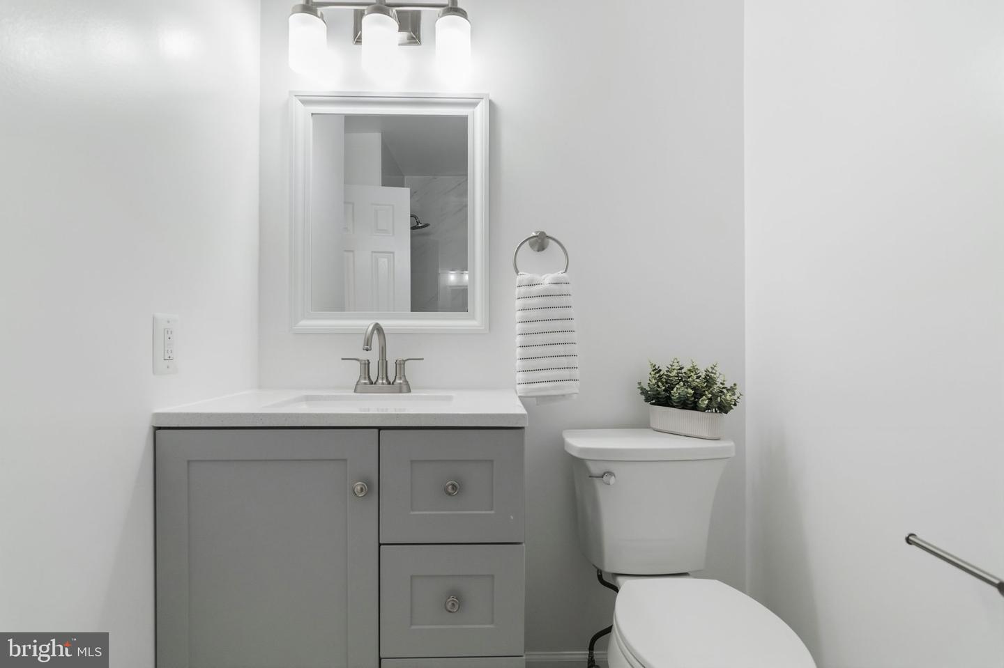 14816 MILLICENT CT, CENTREVILLE, Virginia 20120, 3 Bedrooms Bedrooms, ,3 BathroomsBathrooms,Residential,For sale,14816 MILLICENT CT,VAFX2293224 MLS # VAFX2293224