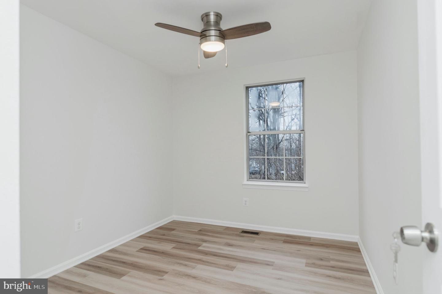 14816 MILLICENT CT, CENTREVILLE, Virginia 20120, 3 Bedrooms Bedrooms, ,3 BathroomsBathrooms,Residential,For sale,14816 MILLICENT CT,VAFX2293224 MLS # VAFX2293224