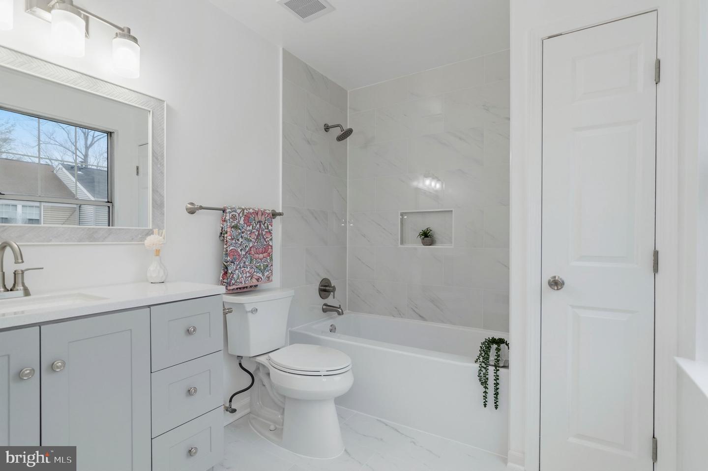 14816 MILLICENT CT, CENTREVILLE, Virginia 20120, 3 Bedrooms Bedrooms, ,3 BathroomsBathrooms,Residential,For sale,14816 MILLICENT CT,VAFX2293224 MLS # VAFX2293224