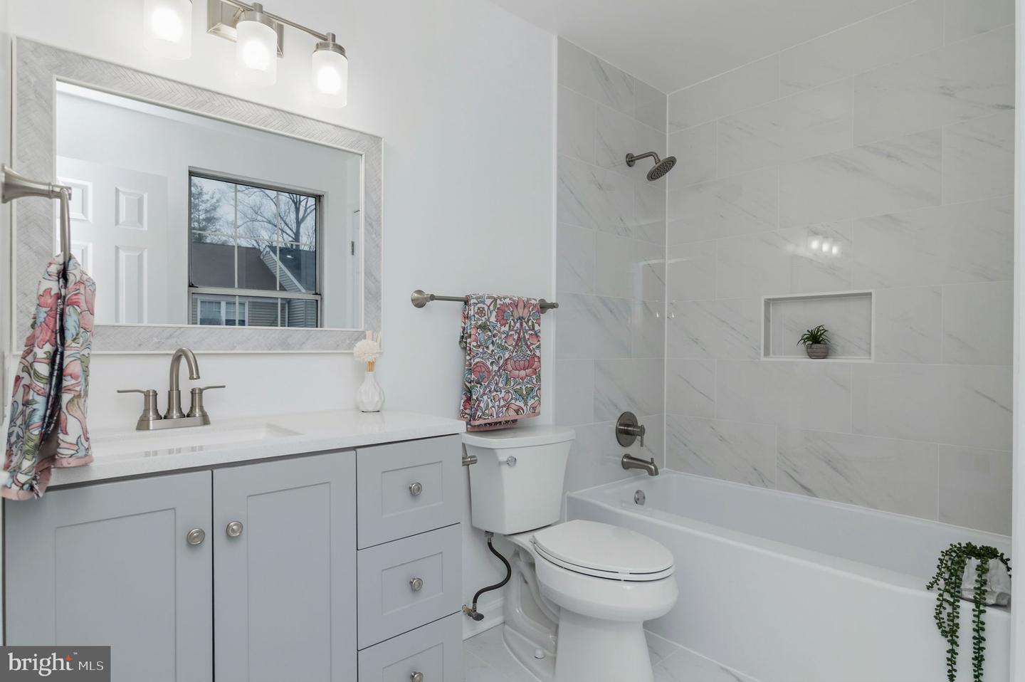 14816 MILLICENT CT, CENTREVILLE, Virginia 20120, 3 Bedrooms Bedrooms, ,3 BathroomsBathrooms,Residential,For sale,14816 MILLICENT CT,VAFX2293224 MLS # VAFX2293224