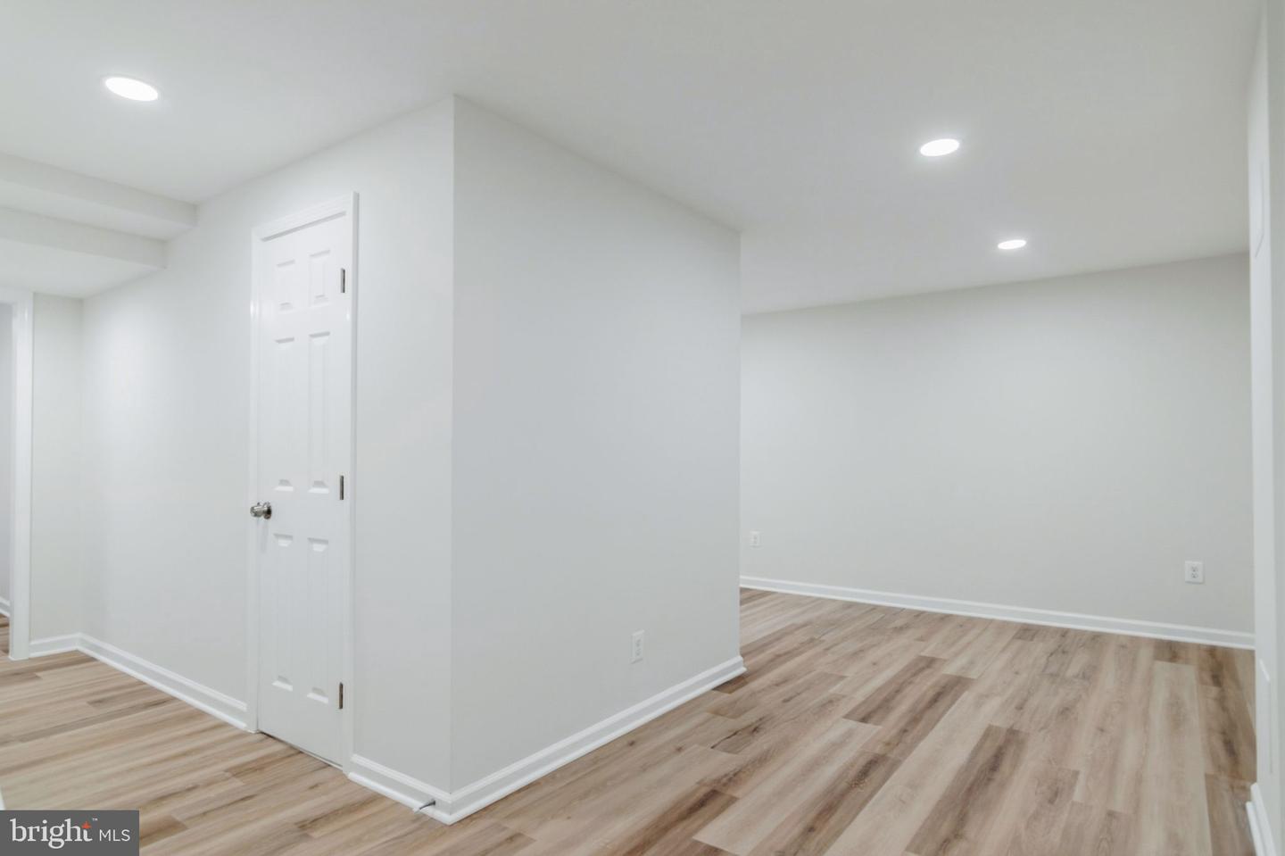 14816 MILLICENT CT, CENTREVILLE, Virginia 20120, 3 Bedrooms Bedrooms, ,3 BathroomsBathrooms,Residential,For sale,14816 MILLICENT CT,VAFX2293224 MLS # VAFX2293224