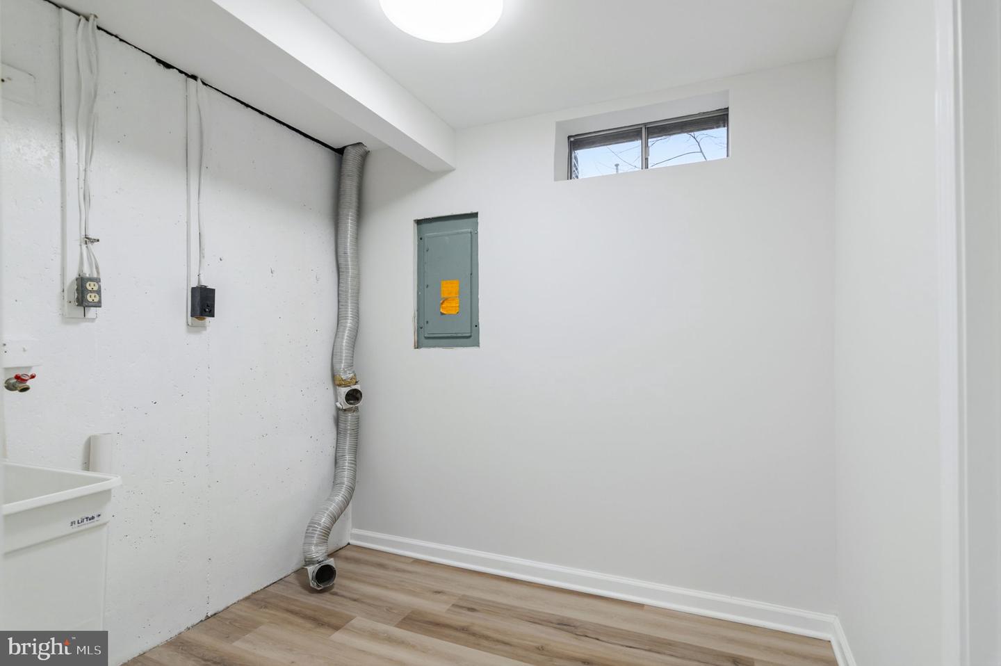 14816 MILLICENT CT, CENTREVILLE, Virginia 20120, 3 Bedrooms Bedrooms, ,3 BathroomsBathrooms,Residential,For sale,14816 MILLICENT CT,VAFX2293224 MLS # VAFX2293224