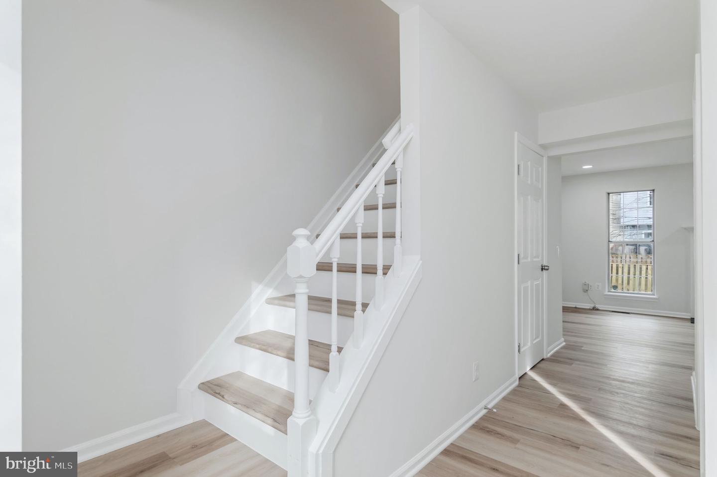 14816 MILLICENT CT, CENTREVILLE, Virginia 20120, 3 Bedrooms Bedrooms, ,3 BathroomsBathrooms,Residential,For sale,14816 MILLICENT CT,VAFX2293224 MLS # VAFX2293224