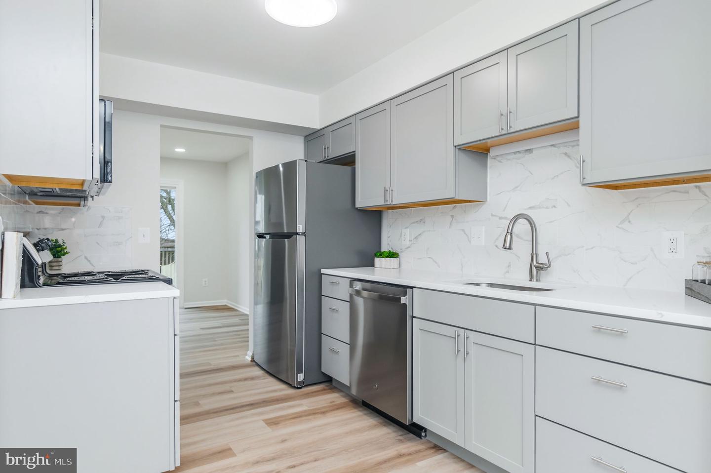 14816 MILLICENT CT, CENTREVILLE, Virginia 20120, 3 Bedrooms Bedrooms, ,3 BathroomsBathrooms,Residential,For sale,14816 MILLICENT CT,VAFX2293224 MLS # VAFX2293224