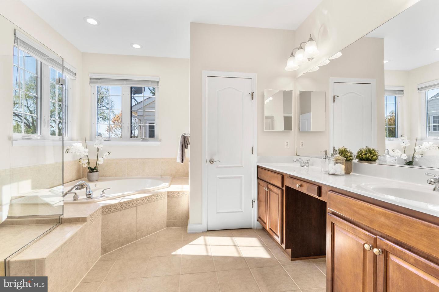 4509 RHETT LN, FAIRFAX, Virginia 22030, 4 Bedrooms Bedrooms, ,3 BathroomsBathrooms,Residential,For sale,4509 RHETT LN,VAFX2293256 MLS # VAFX2293256