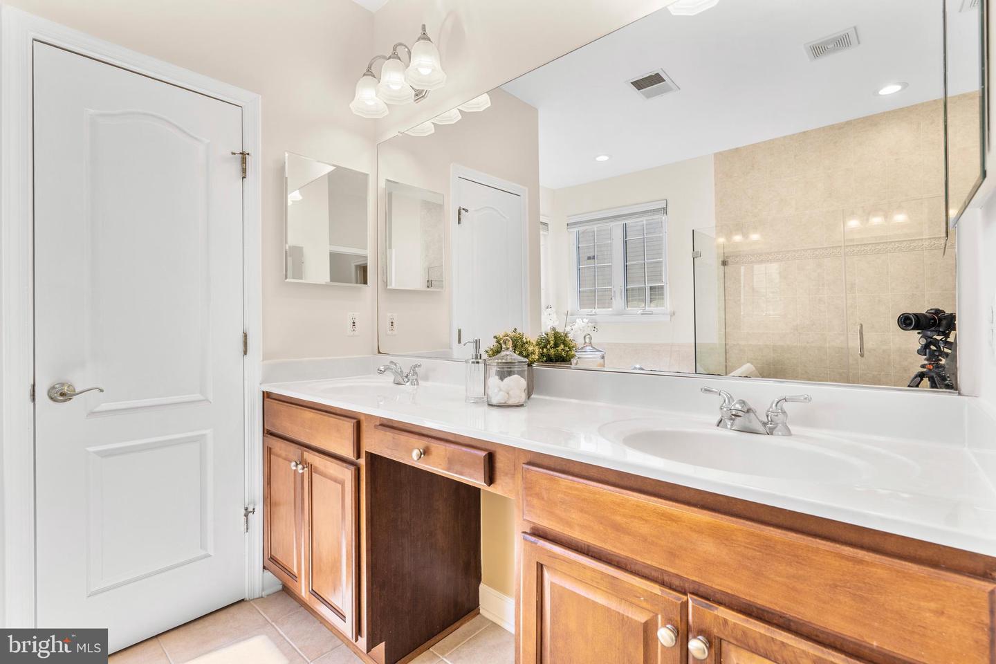 4509 RHETT LN, FAIRFAX, Virginia 22030, 4 Bedrooms Bedrooms, ,3 BathroomsBathrooms,Residential,For sale,4509 RHETT LN,VAFX2293256 MLS # VAFX2293256