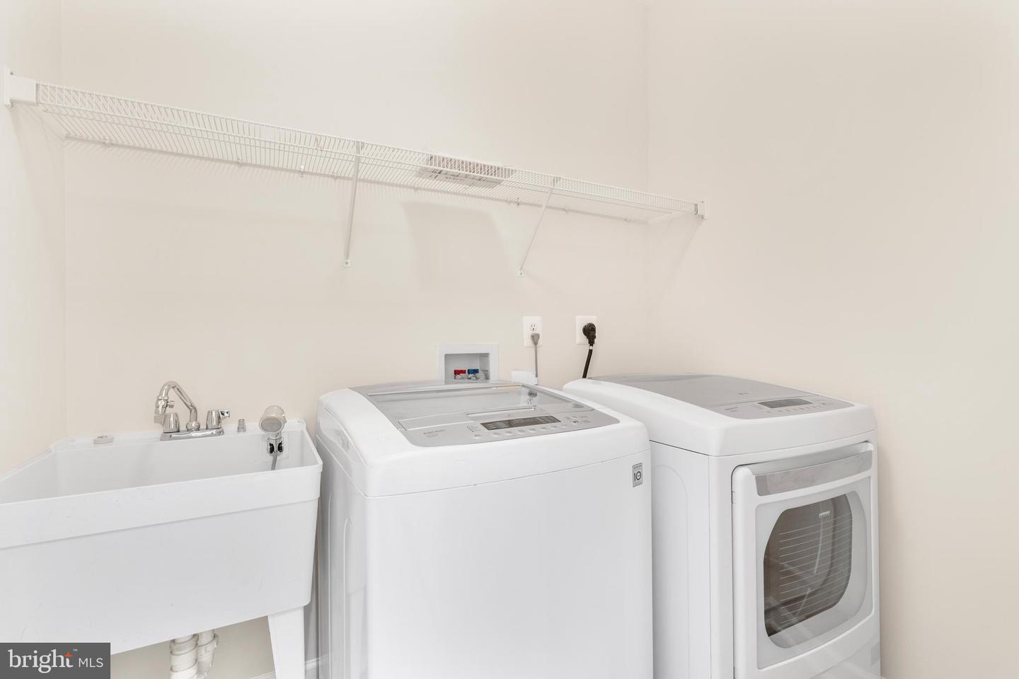 4509 RHETT LN, FAIRFAX, Virginia 22030, 4 Bedrooms Bedrooms, ,3 BathroomsBathrooms,Residential,For sale,4509 RHETT LN,VAFX2293256 MLS # VAFX2293256