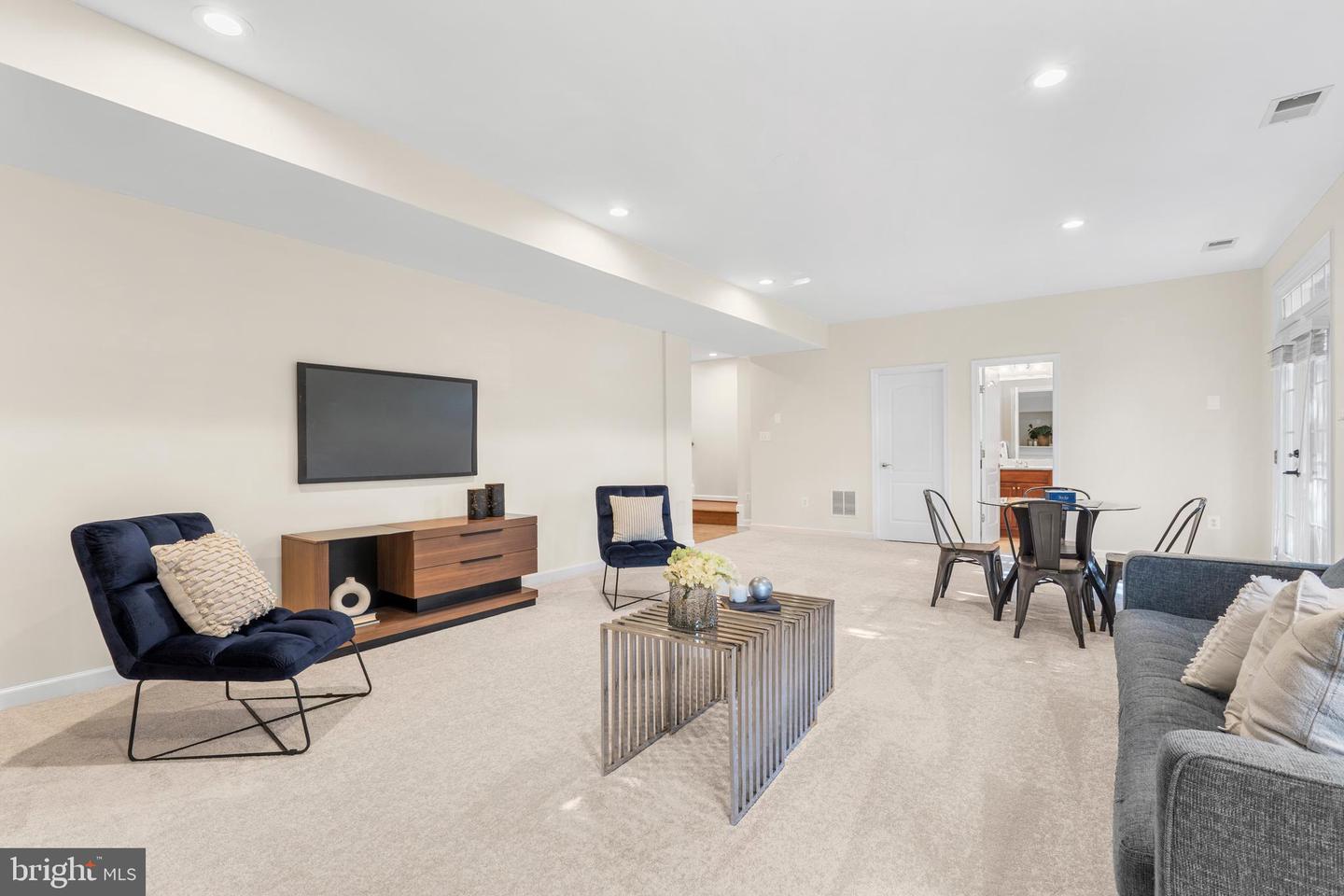 4509 RHETT LN, FAIRFAX, Virginia 22030, 4 Bedrooms Bedrooms, ,3 BathroomsBathrooms,Residential,For sale,4509 RHETT LN,VAFX2293256 MLS # VAFX2293256