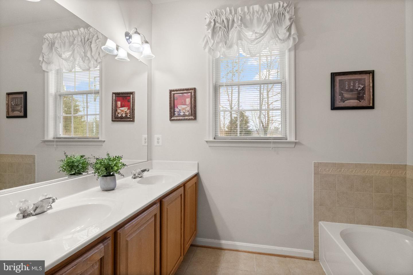 6116 PINEY GROVE WAY, GAINESVILLE, Virginia 20155, 4 Bedrooms Bedrooms, ,3 BathroomsBathrooms,Residential,For sale,6116 PINEY GROVE WAY,VAPW2113584 MLS # VAPW2113584