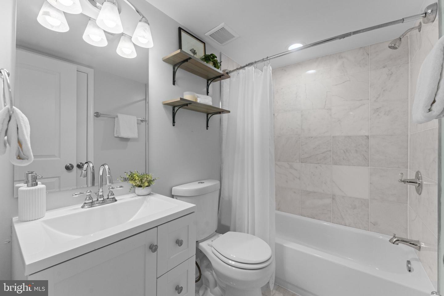 16 GALLATIN ST NW, WASHINGTON, District Of Columbia 20011, 4 Bedrooms Bedrooms, ,3 BathroomsBathrooms,Residential,For sale,16 GALLATIN ST NW,DCDC2248456 MLS # DCDC2248456