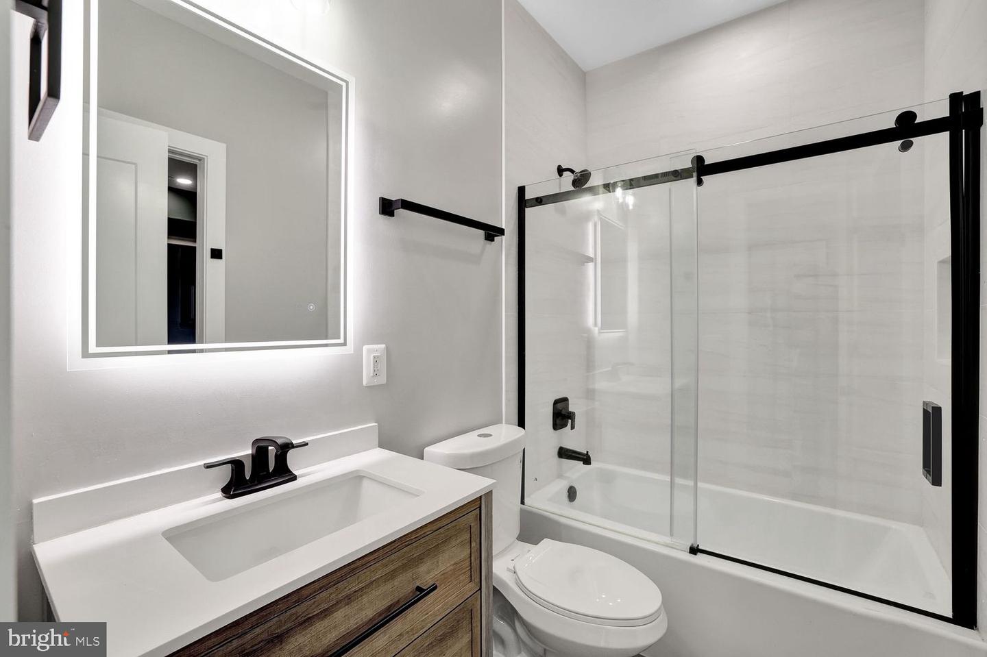 4012 GEORGIA AVE NW #402, WASHINGTON, District Of Columbia 20020, 3 Bedrooms Bedrooms, ,3 BathroomsBathrooms,Residential,For sale,4012 GEORGIA AVE NW #402,DCDC2248478 MLS # DCDC2248478 4012 GEORGIA AVE NW #402, WASHINGTON, District Of Columbia 20020, 3 Bedrooms Bedrooms, ,3 BathroomsBathrooms,Residential,For sale,4012 GEORGIA AVE NW #402,DCDC2248478 MLS # DCDC2248478