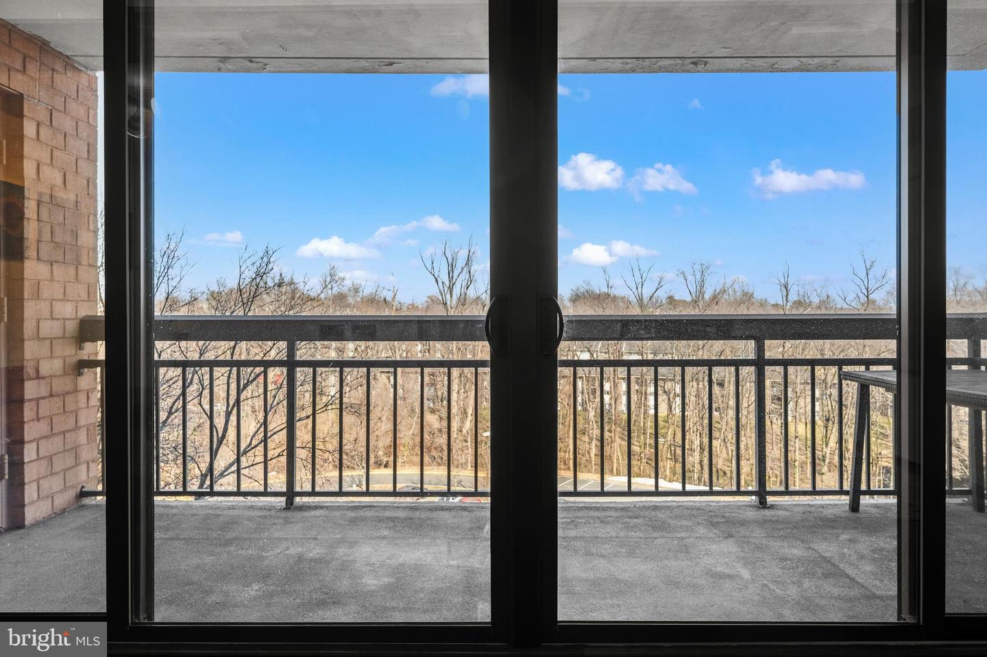 2230 GEORGE C MARSHALL DR #806, FALLS CHURCH, Virginia 22043, 2 Bedrooms Bedrooms, ,2 BathroomsBathrooms,Residential,For sale,2230 GEORGE C MARSHALL DR #806,VAFX2293330 MLS # VAFX2293330