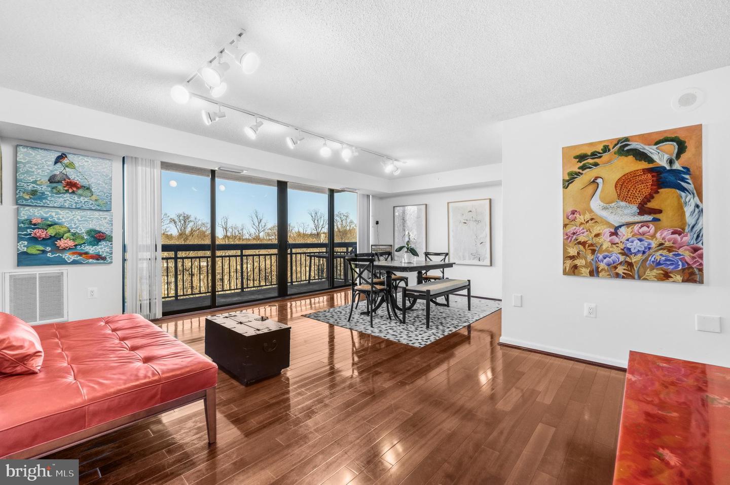 2230 GEORGE C MARSHALL DR #806, FALLS CHURCH, Virginia 22043, 2 Bedrooms Bedrooms, ,2 BathroomsBathrooms,Residential,For sale,2230 GEORGE C MARSHALL DR #806,VAFX2293330 MLS # VAFX2293330