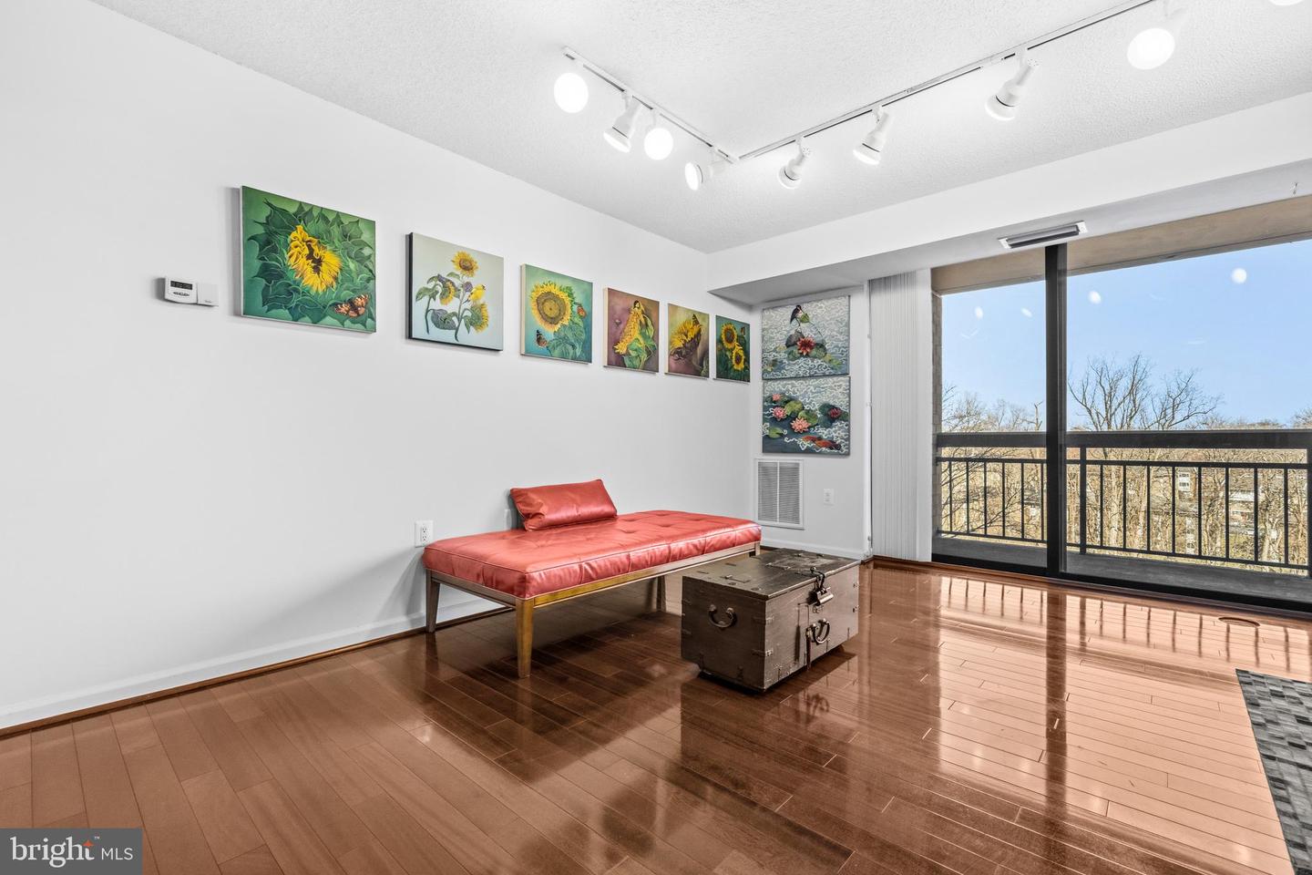 2230 GEORGE C MARSHALL DR #806, FALLS CHURCH, Virginia 22043, 2 Bedrooms Bedrooms, ,2 BathroomsBathrooms,Residential,For sale,2230 GEORGE C MARSHALL DR #806,VAFX2293330 MLS # VAFX2293330