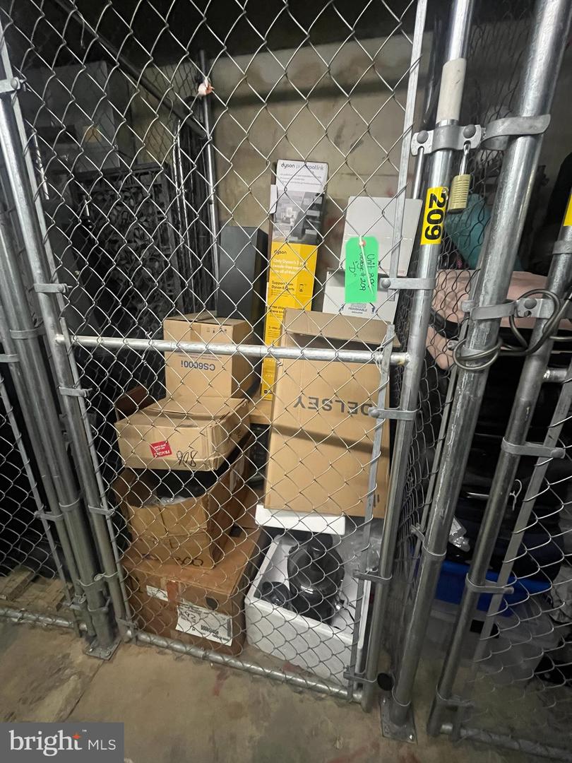 2230 GEORGE C MARSHALL DR #806, FALLS CHURCH, Virginia 22043, 2 Bedrooms Bedrooms, ,2 BathroomsBathrooms,Residential,For sale,2230 GEORGE C MARSHALL DR #806,VAFX2293330 MLS # VAFX2293330