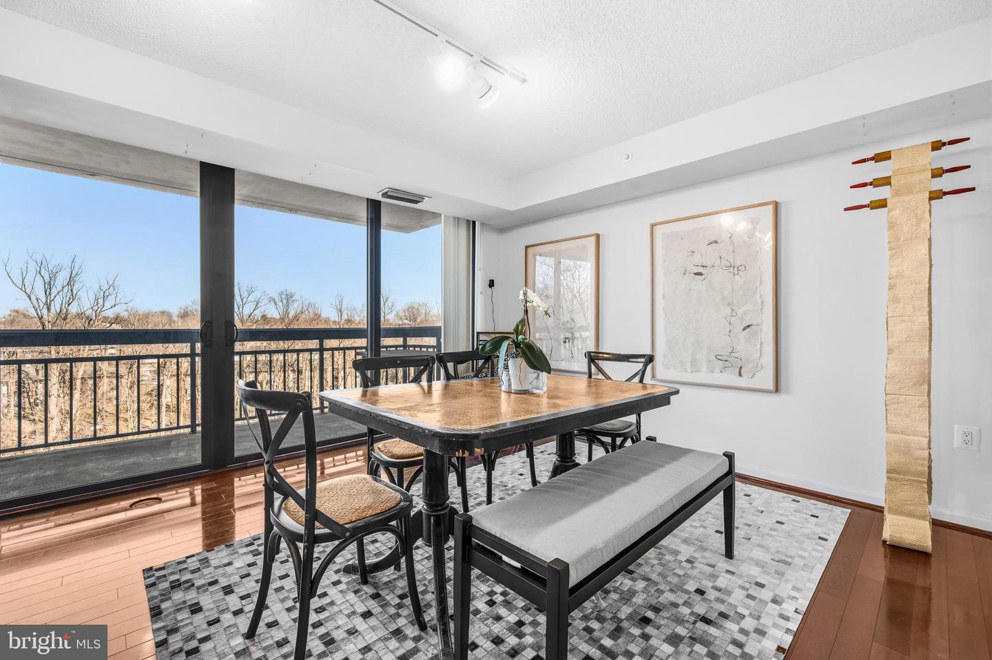 2230 GEORGE C MARSHALL DR #806, FALLS CHURCH, Virginia 22043, 2 Bedrooms Bedrooms, ,2 BathroomsBathrooms,Residential,For sale,2230 GEORGE C MARSHALL DR #806,VAFX2293330 MLS # VAFX2293330